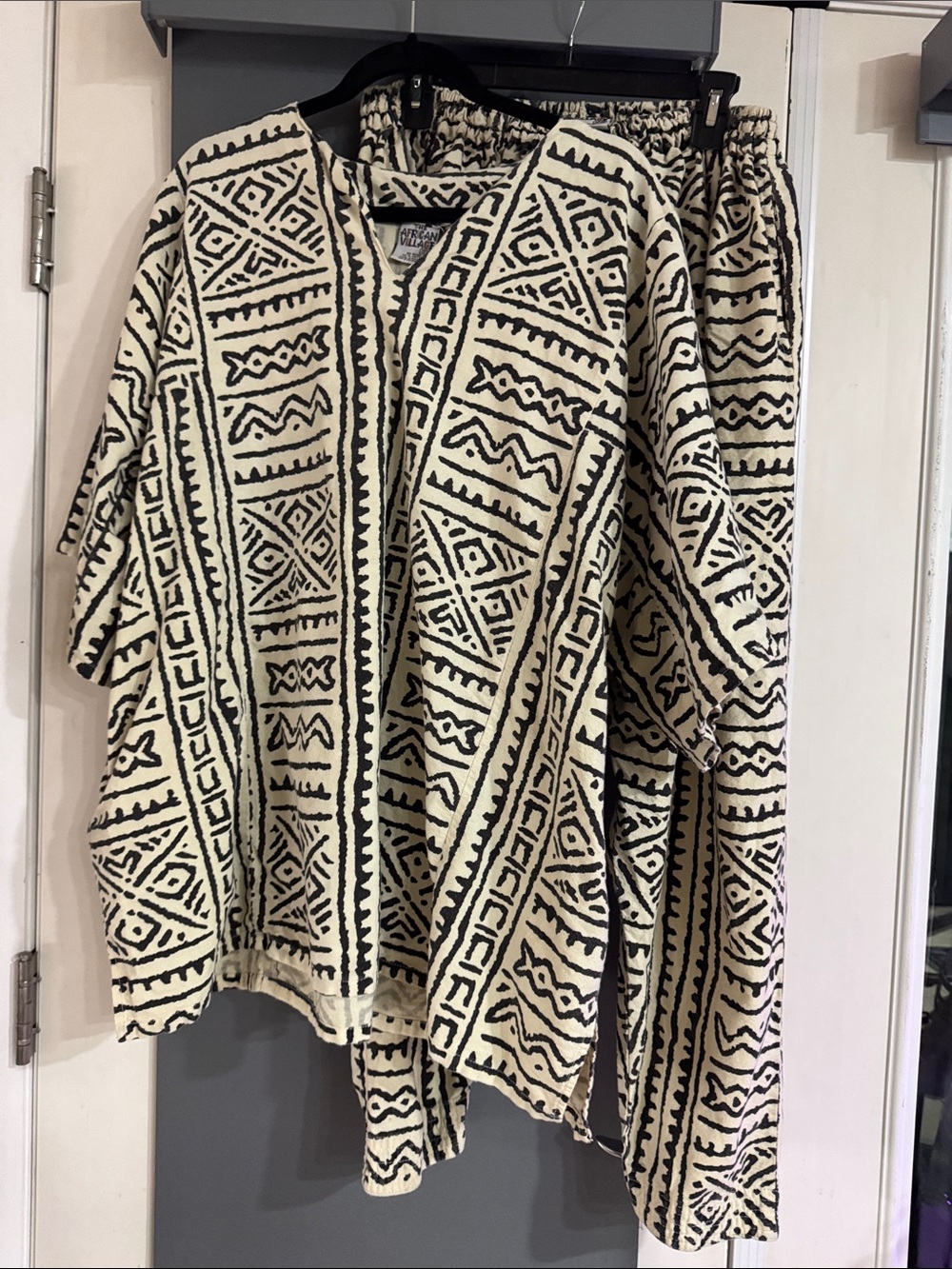 The African Village vintage Cream & Black Patterned mens 2 pc set